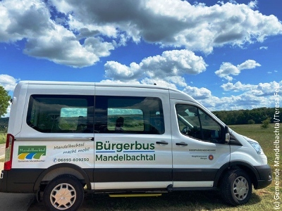 Der neue Bürgerbus der Gemeinde Mandelbachtal ist seit gut einem Monat unterwegs. 30 Fahrgäste haben seit dem Start am 3. Mai nach Angaben der Gemeinde das Angebot genutzt. Bild: Gemeinde Mandelbachtal/Teresa Feld